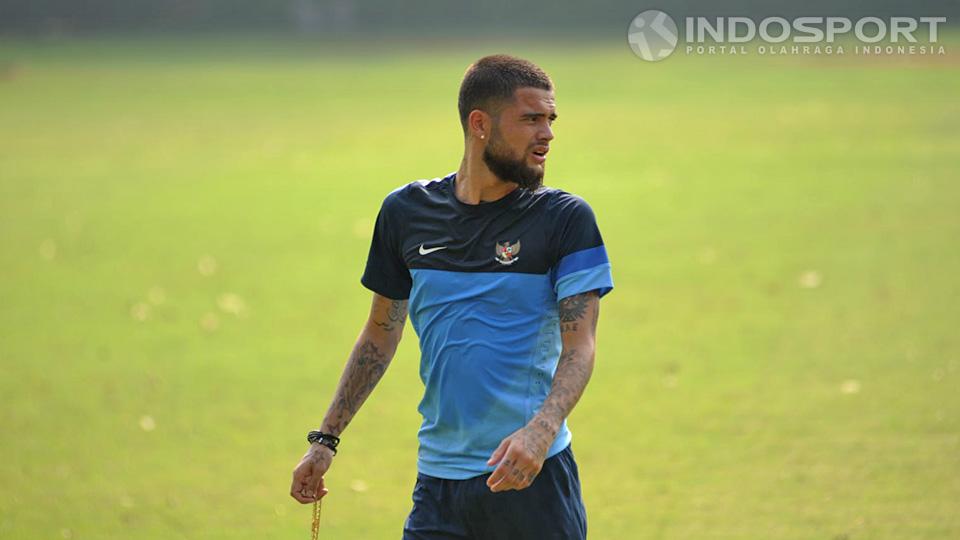 Diego Michiels pada saat latihan bersama timnas di lapangan Sekolah Pelita Harapan, Karawaci, Tangerang.